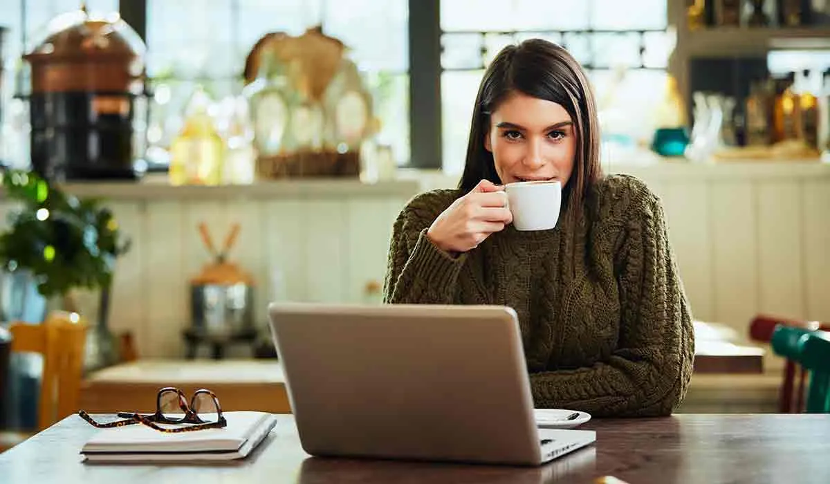 elige si tomar café o dormir una siesta
