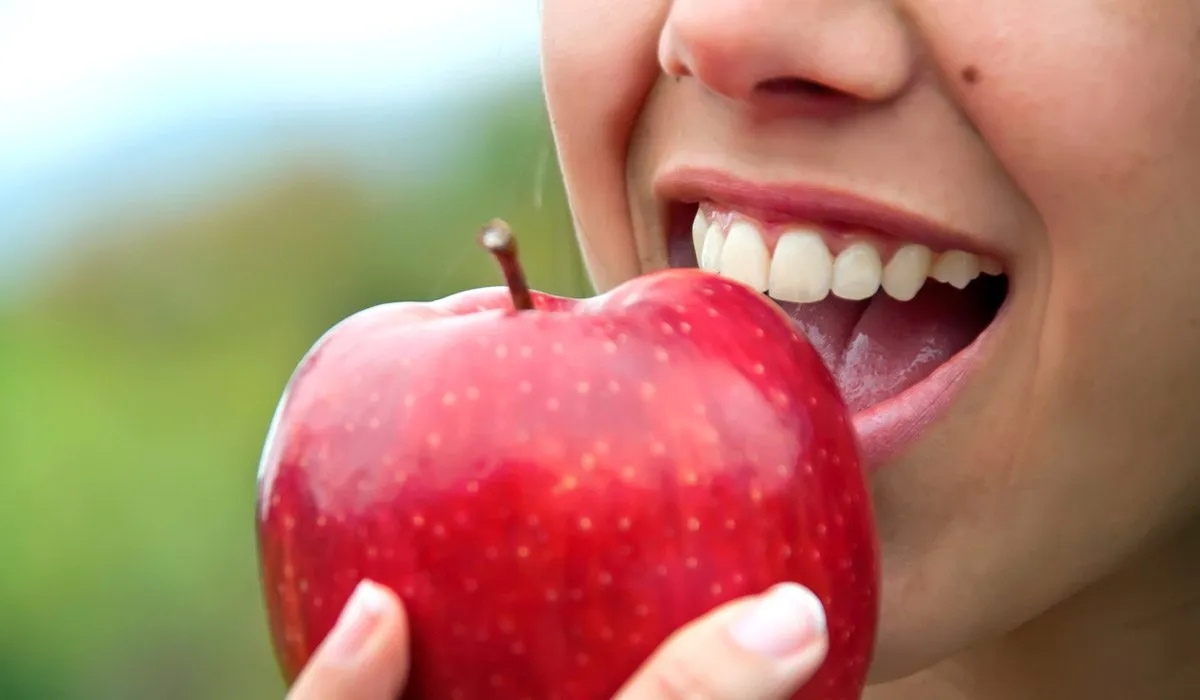 Manzanas: cuándo ayudan y cuándo dañan tu cuerpo