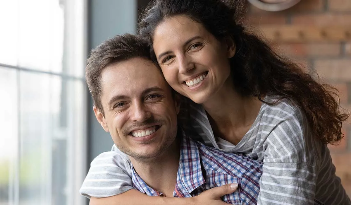 parejas felices gracias a preguntas reales