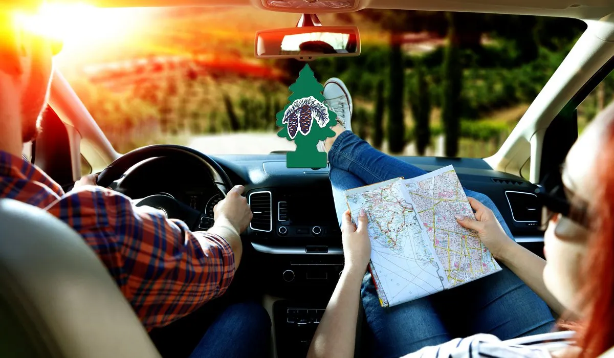 ¿Quién inventó el pino aromático para auto?