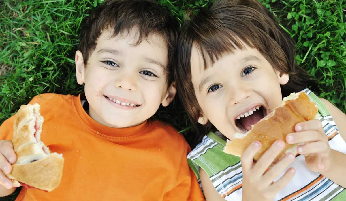8 formas para hacer que los niños coman saludablemente