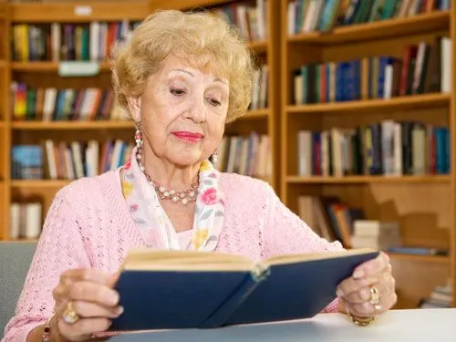 dama_biblioteca