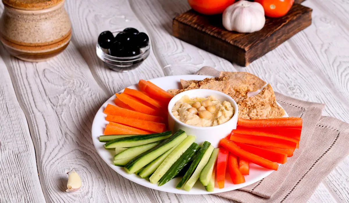 Palitos de verduras con hummus