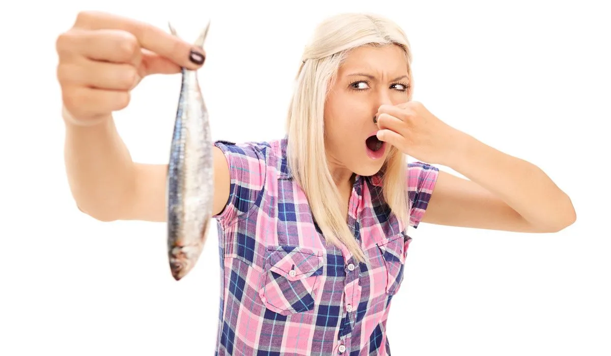 deshazte del olor a pescado