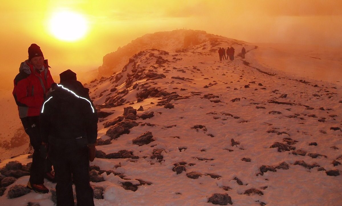 Alpinista de 13 años conquista el Kilimanjaro
