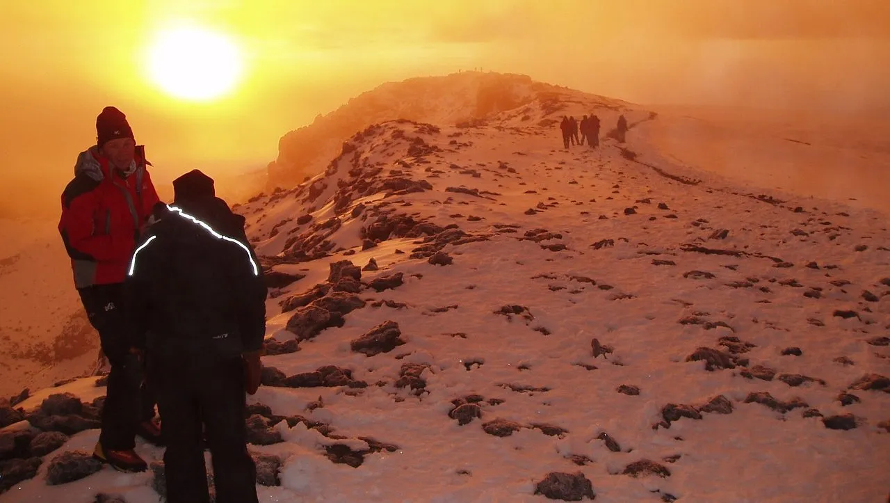 Alpinista de 13 años conquista el Kilimanjaro