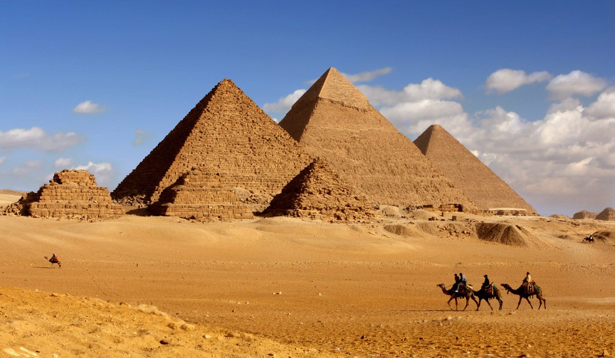descubre los misterios detrás de las pirámides