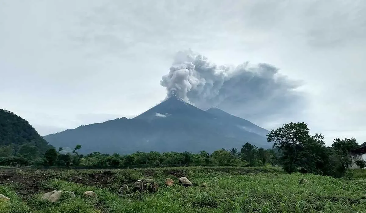 Solidaridad con Guatemala: Erupción de volcán deja 25 muertos