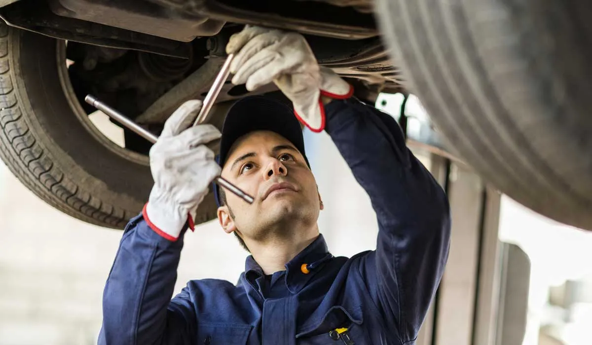 10 cosas que debes checar de tu auto antes de salir a carretera