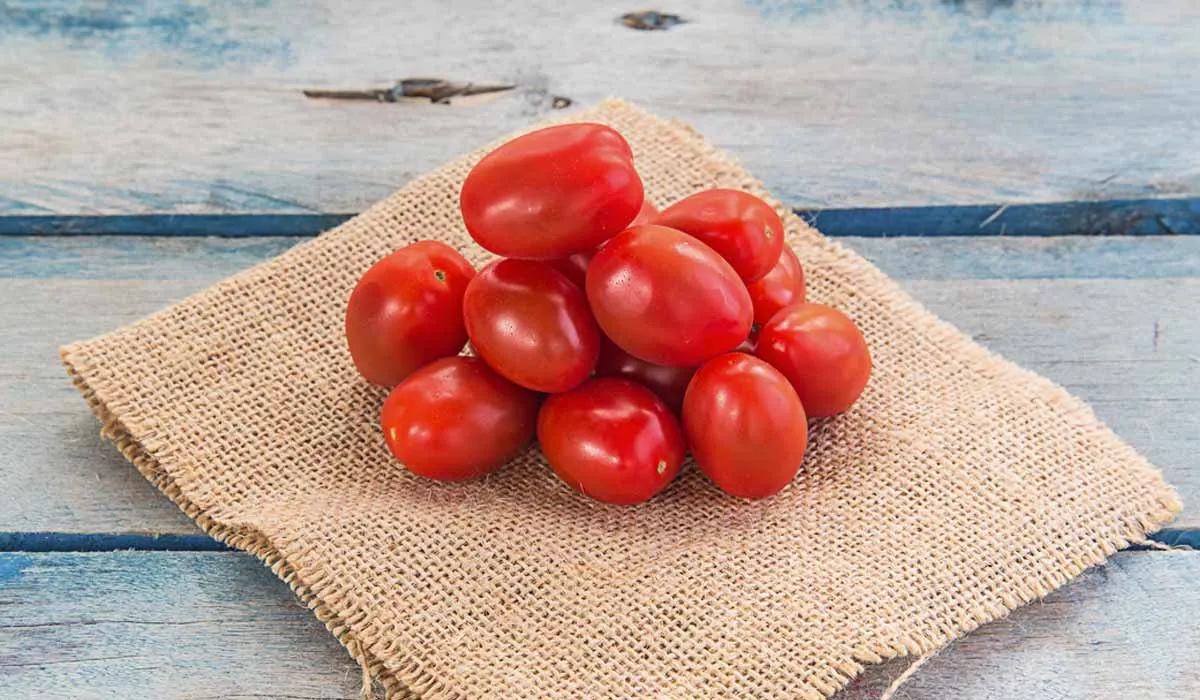 Ponle un toque gourmet a tu cena con una tarta de tomates cherry