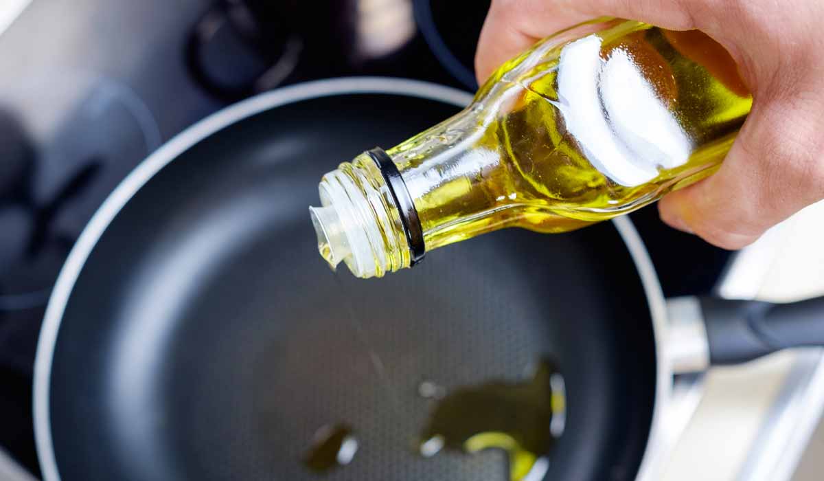 cómo tirar correctamente el aceite