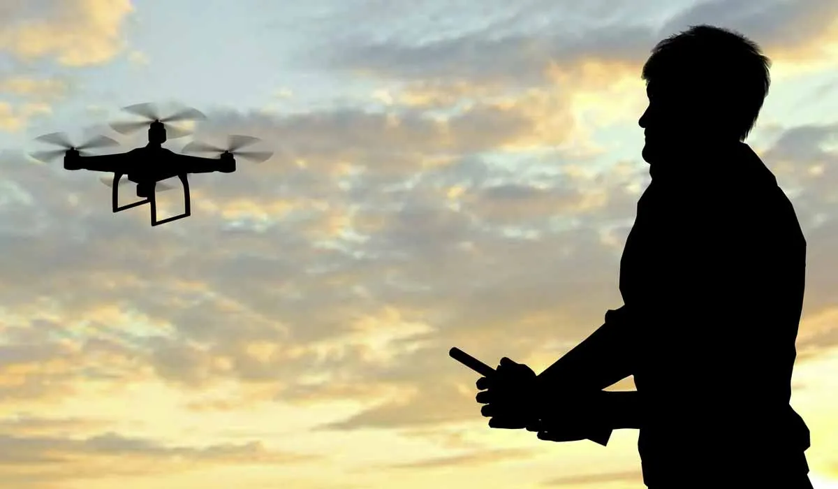 Si vuelas un dron sin licencia, podría salirte muy caro...