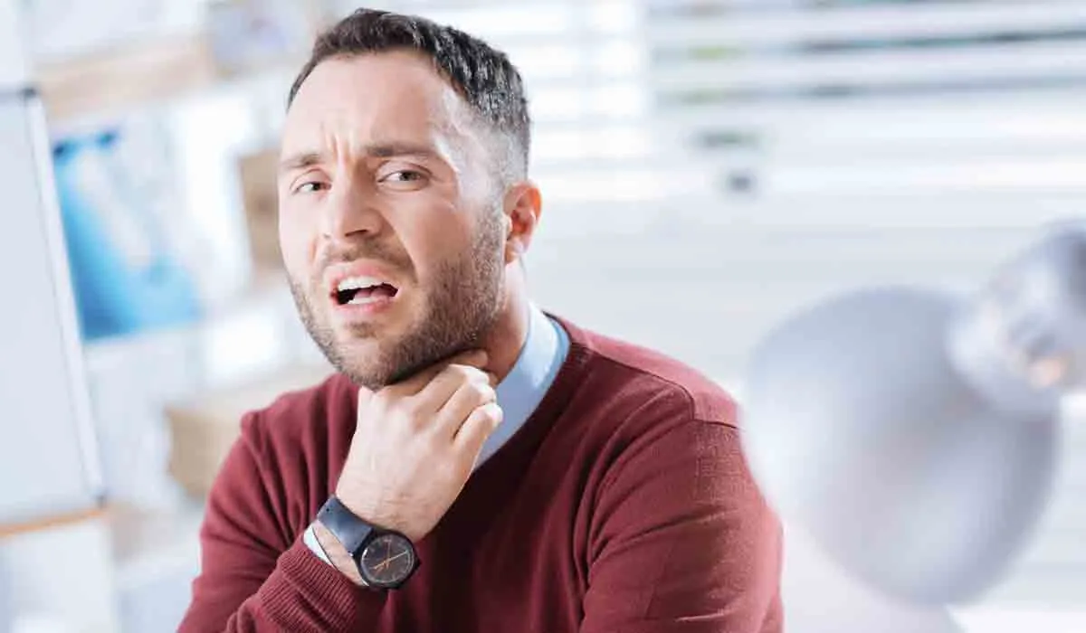 los síntomas son fiebre, tos y cansancio