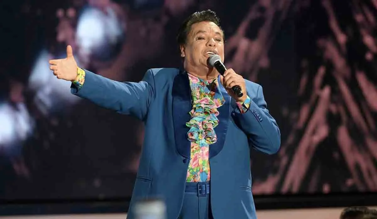 Dime cuándo tú vas a volver: Juan Gabriel no está muerto