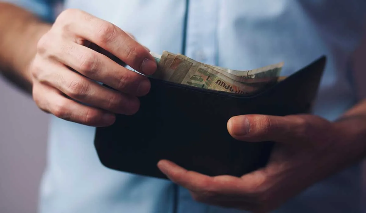 El salario mínimo aumentó en México, es el mayor aumento en 23 años