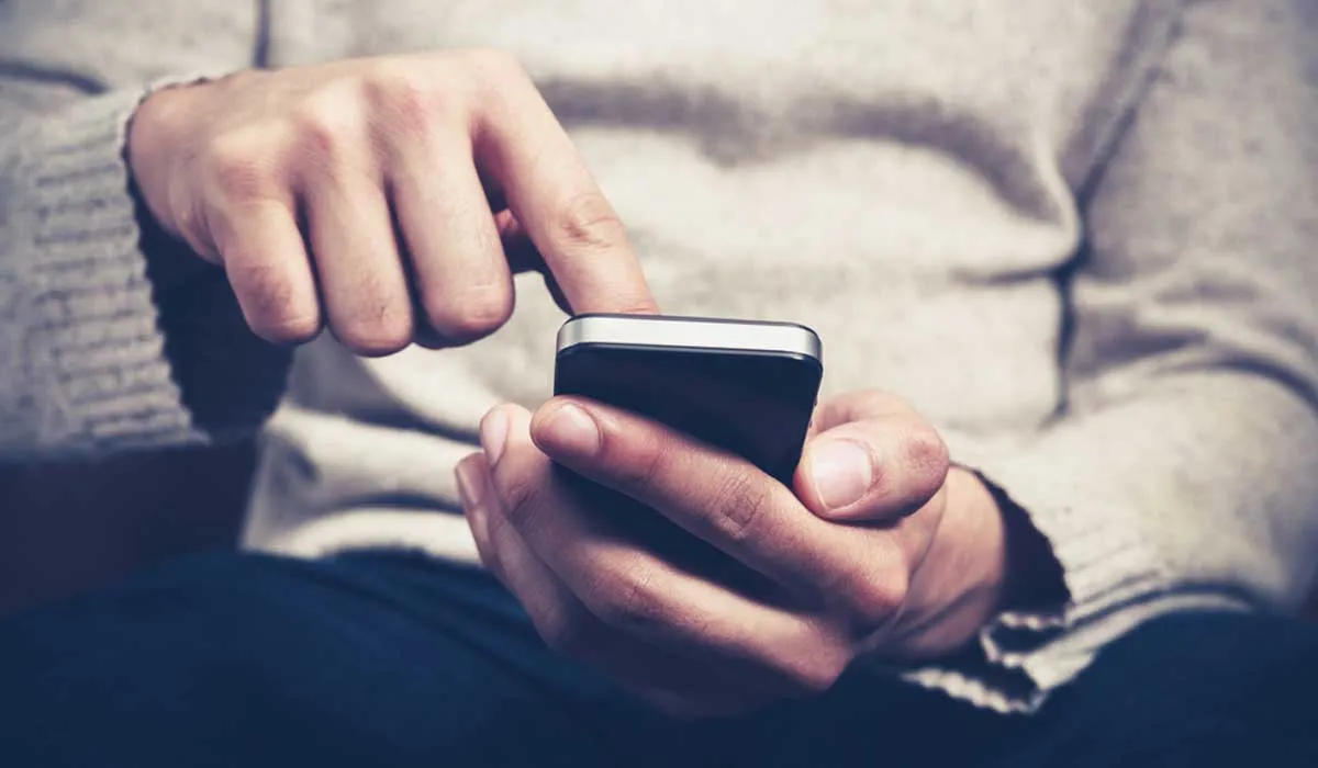 celulares más bacterias que un inodoro