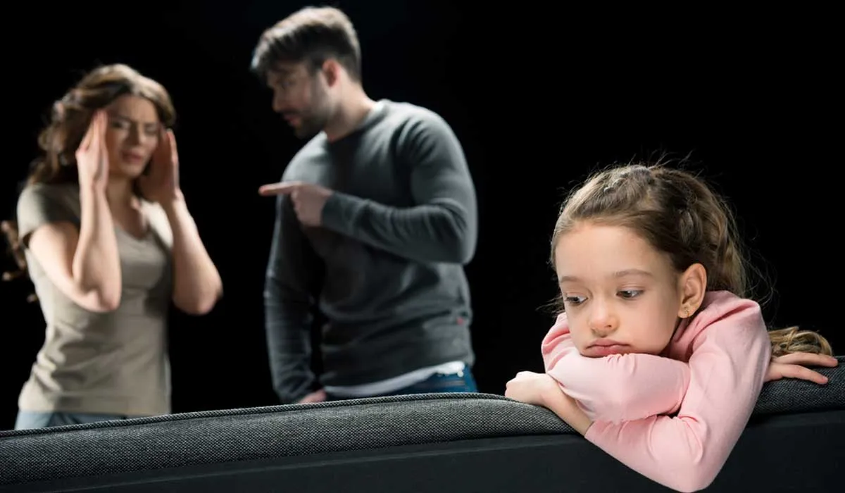 ¿Cómo afecta a los niños un divorcio violento?