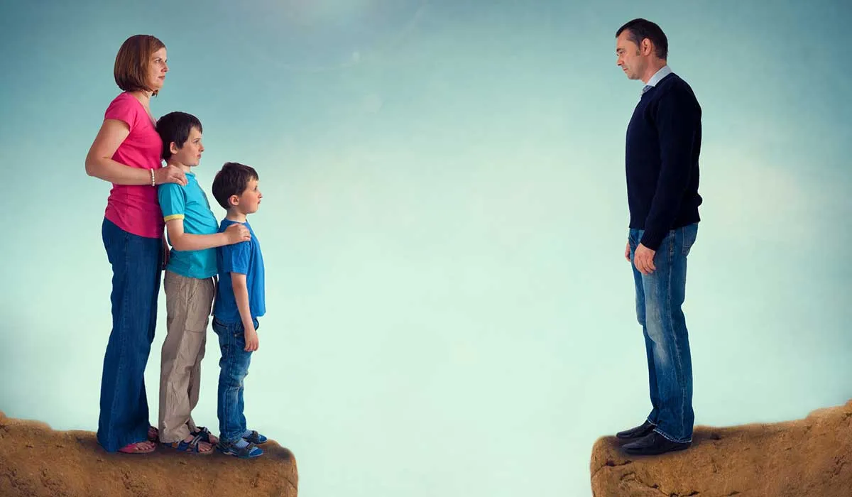 Ineficiencia en juzgados familiares daña a hijos de padres divorciados