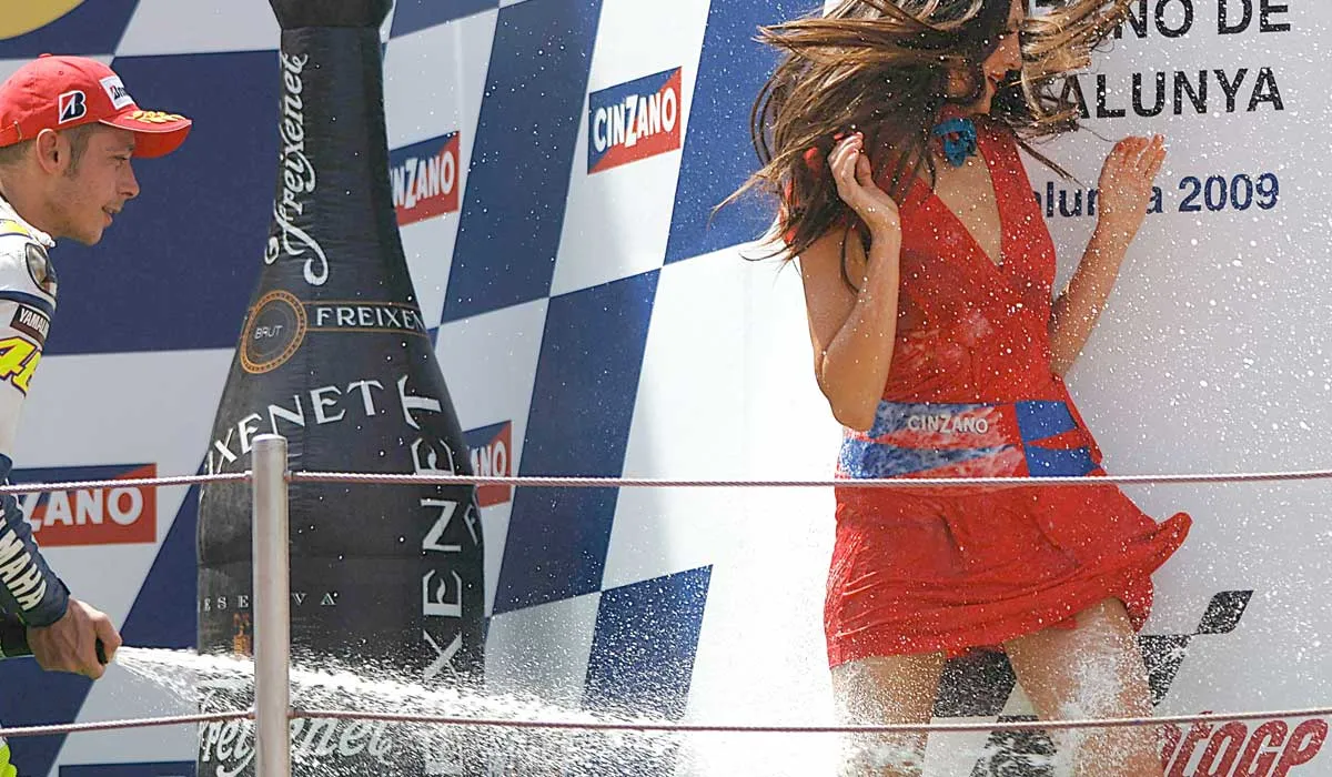 sexismo total al utilizar edecanes en eventos deportivos