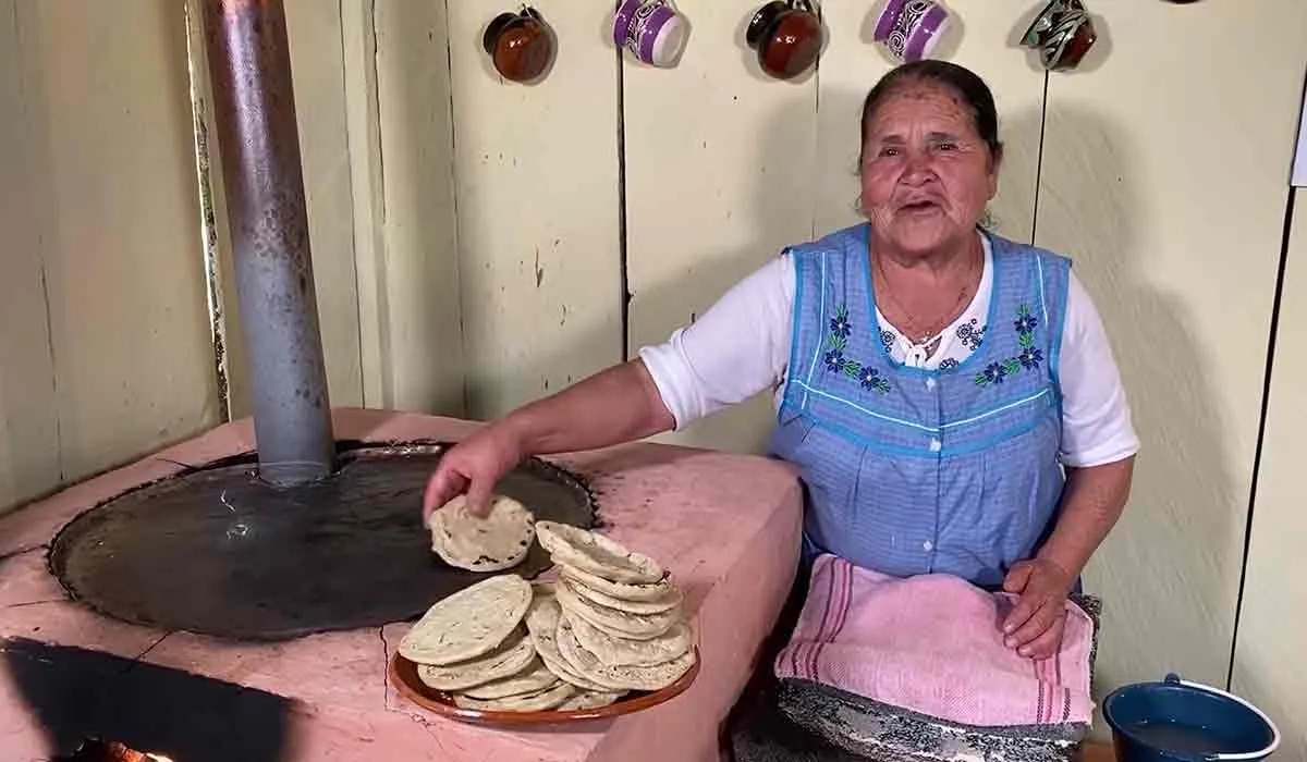 doña Ángela y su éxito en YouTube