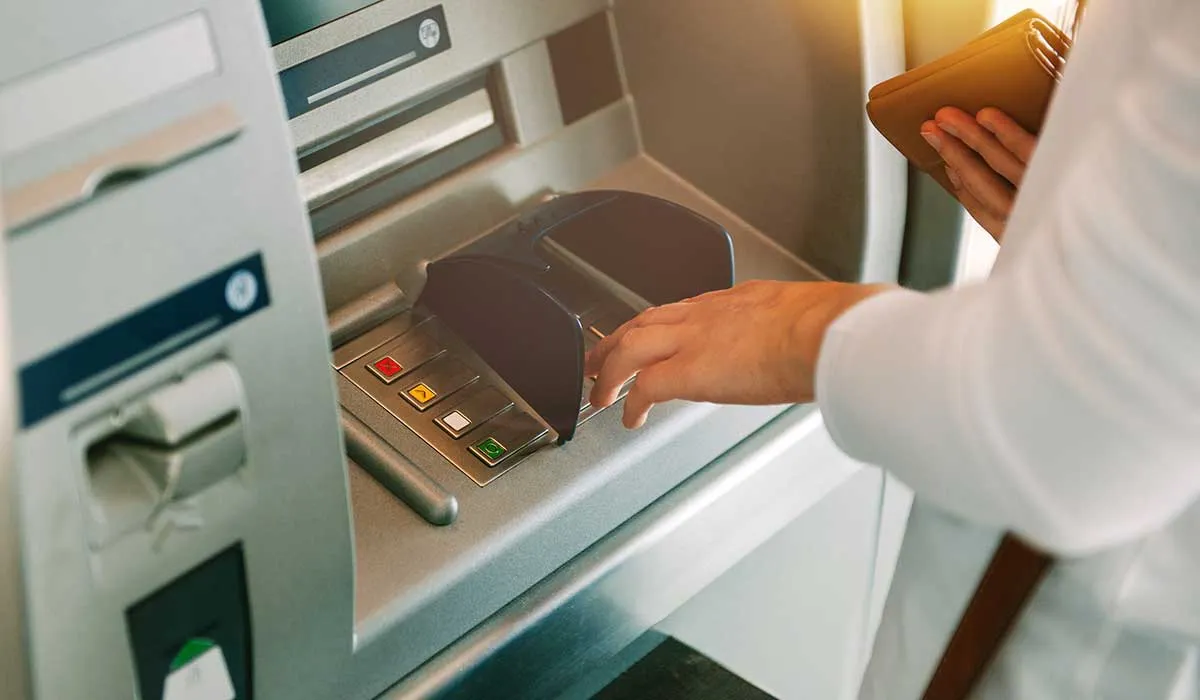 piensa antes de retirara dinero de tu afore