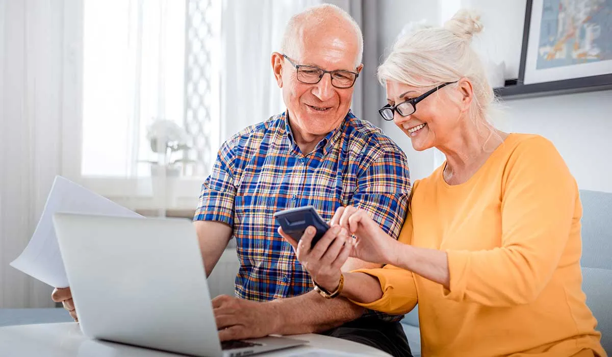enseña a los adultos a hacer una videollamada