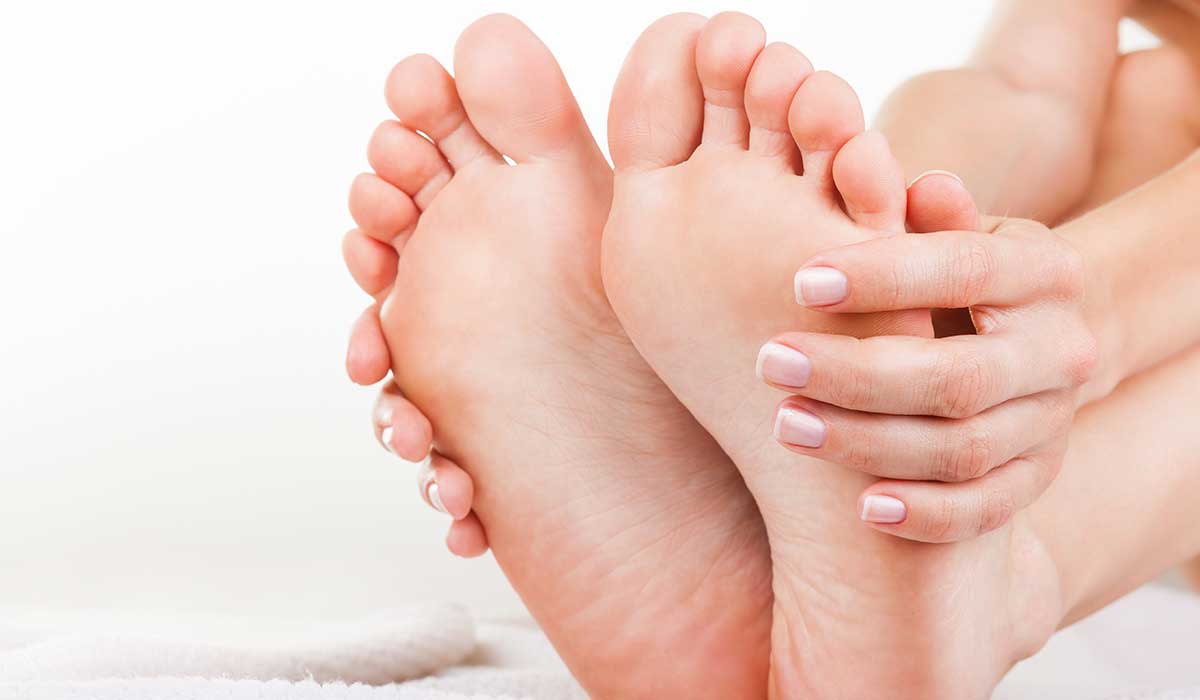 podólogos te dicen cómo eliminar los hongos de los pies