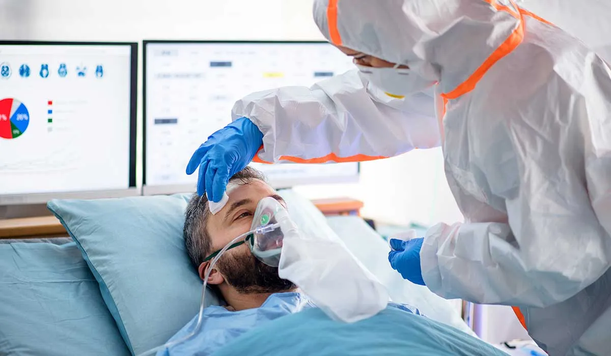 pacientes recuperados de Covid-19 son despedidos con música de Queen