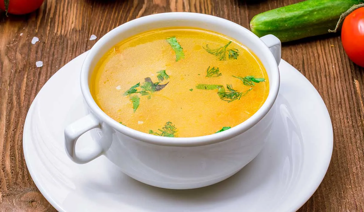 de qué están hechos los cubos de consome de pollo para el caldo