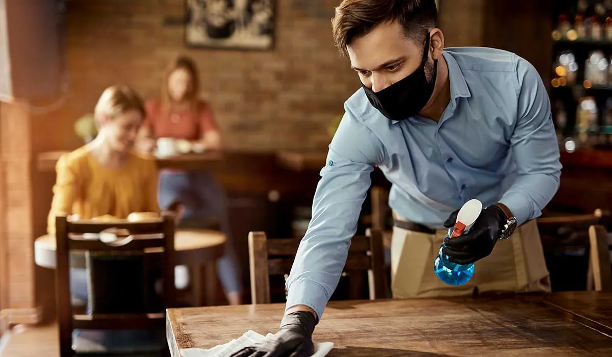 cuidado cuando regreses a un restaurante después de la pandemia