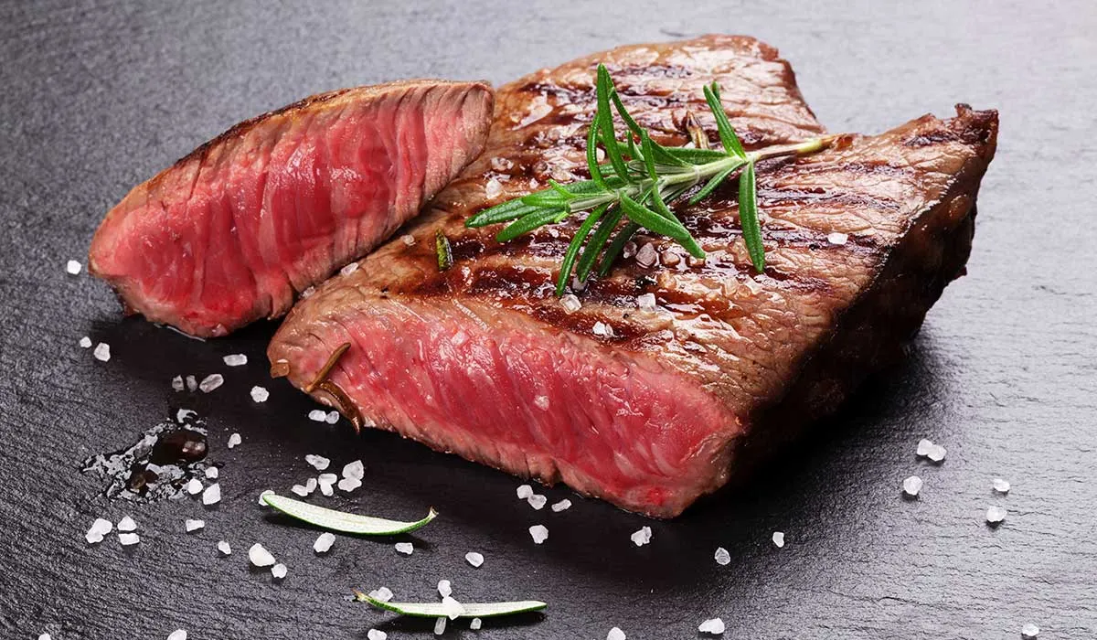 que es eso rojo en los cortes de carne