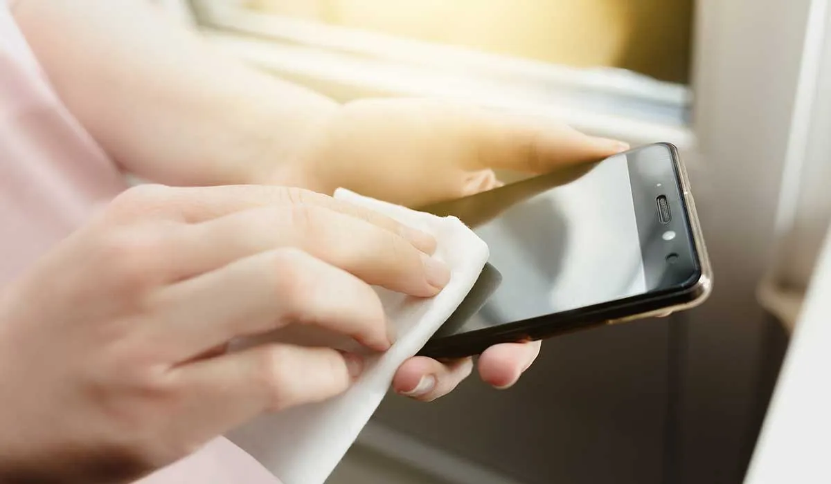 como desinfectar los celulares durante la pandemia