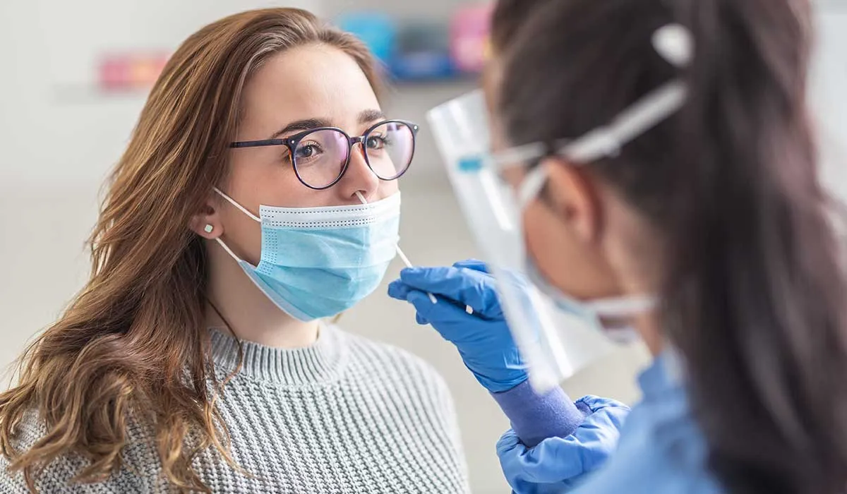 cómo reaccionar ante un video de conspiración del coronavirus
