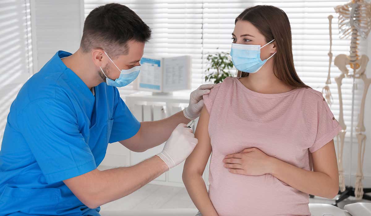qué problemas presenta la vacuna del coronavirus durante el embarazo