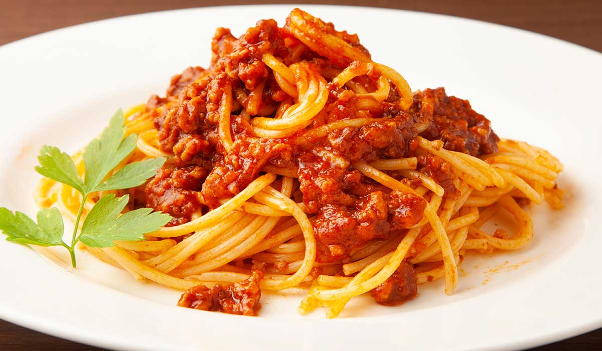 receta de carne molida en salsa roja con espagueti