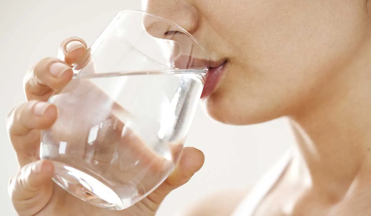 signos de que estas bebiendo mucha agua