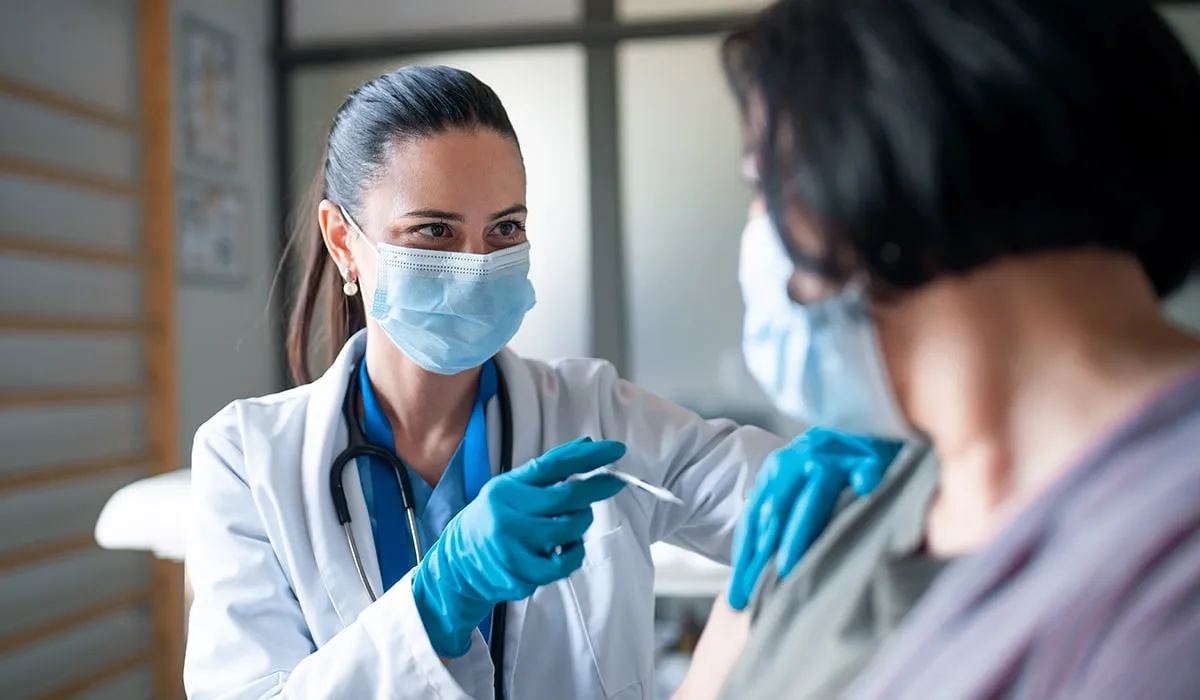 personas cpon alergias y el riesgo de vacunarse contra el covid