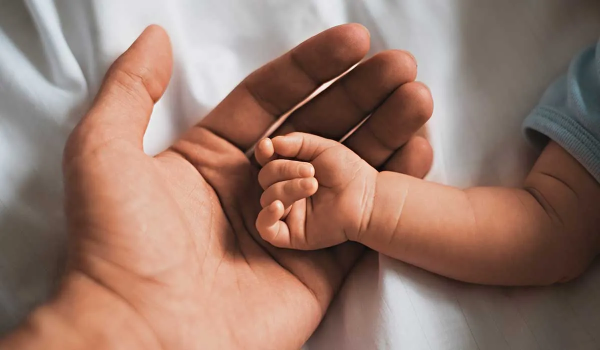 que onda con la licencia paterna después del embarazo