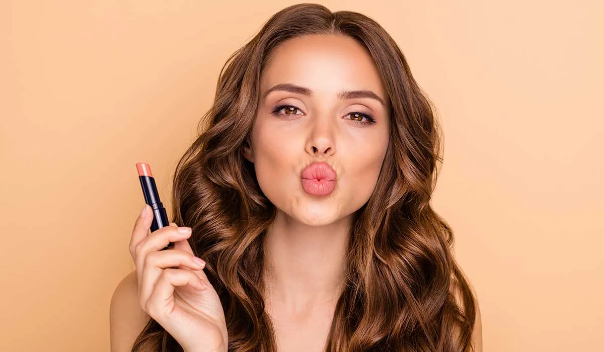 logra unos labios perfectos en el día del labial