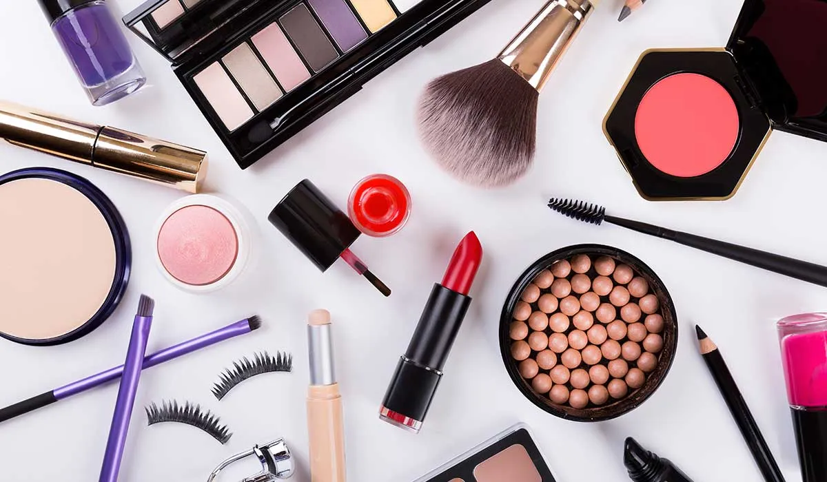 El maquillaje también caduca: cuándo es recomendable tirarlo