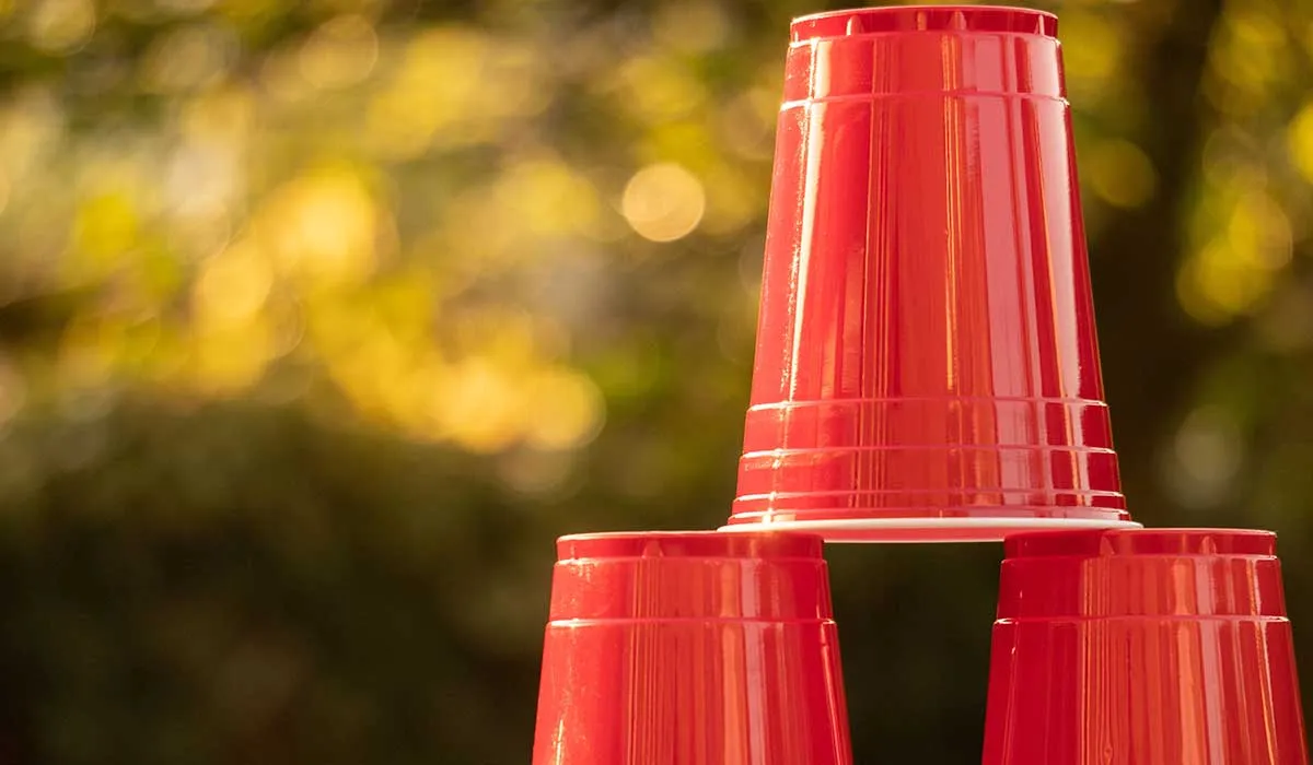 para esto sirven las líneas de vasos desechables