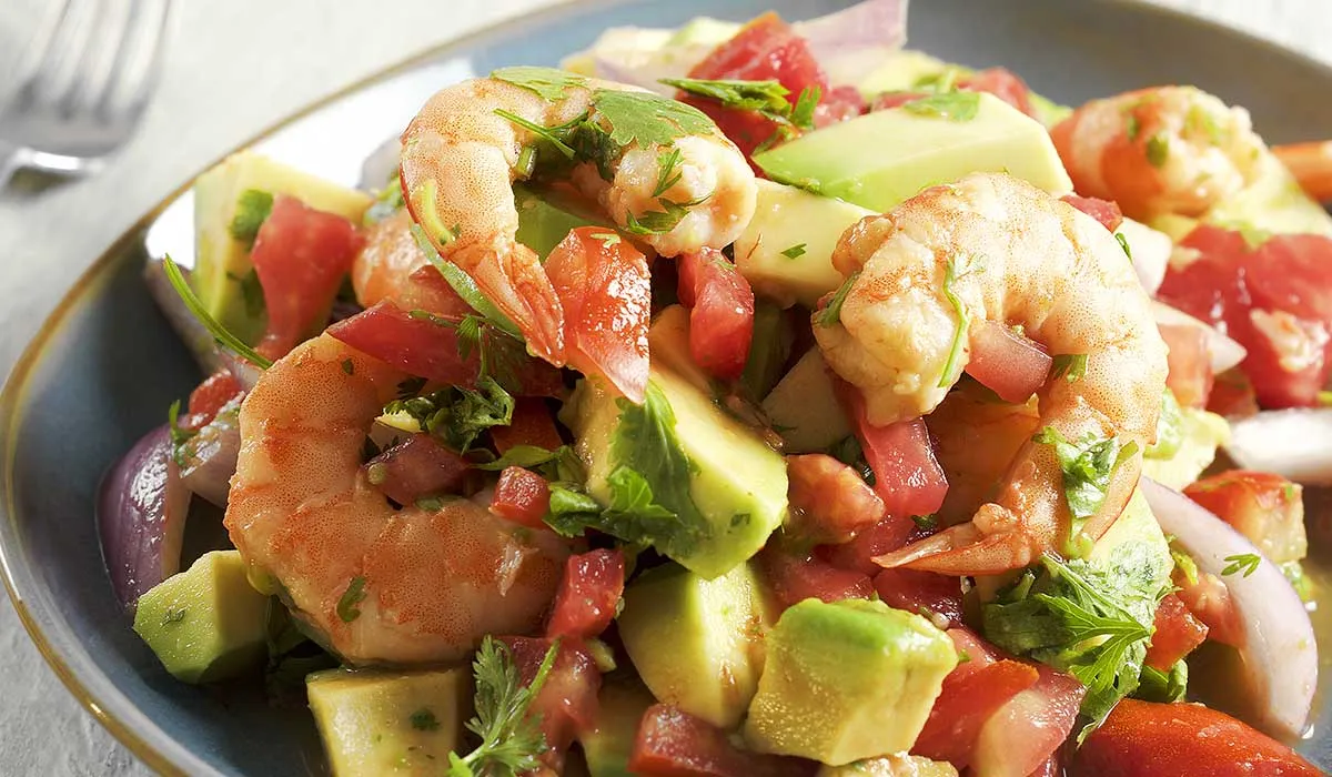 prepara un delicioso ceviche de camarón