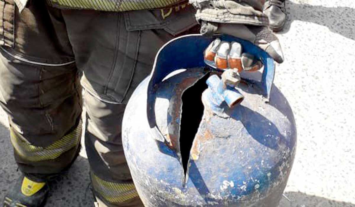 bombero evito que un tanque de gas explotara en la Ciudad de México
