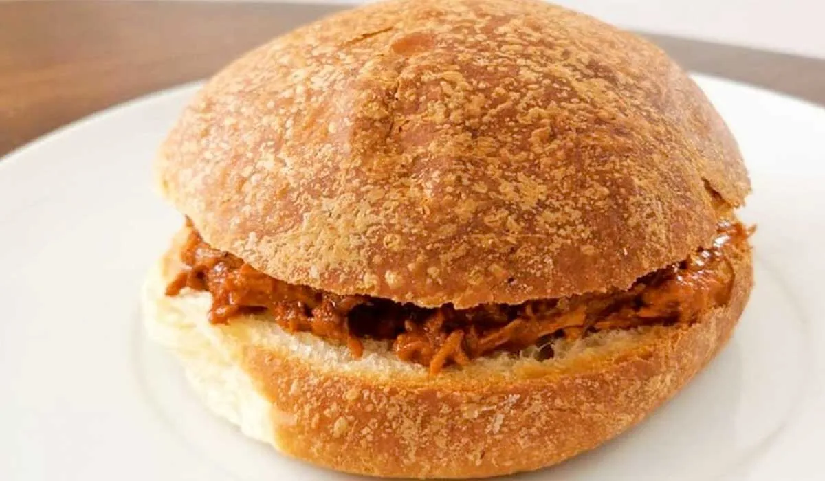 hojaldras de pavo con mole
