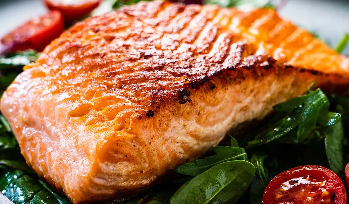 salmón marinado con jarabe de maple y mostaza