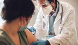 Austria confina a personas que no se han vacunado