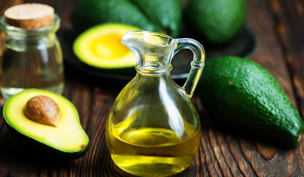 agrega aceite de oliva o de aguacate a tu dieta para aprovechar sus beneficios