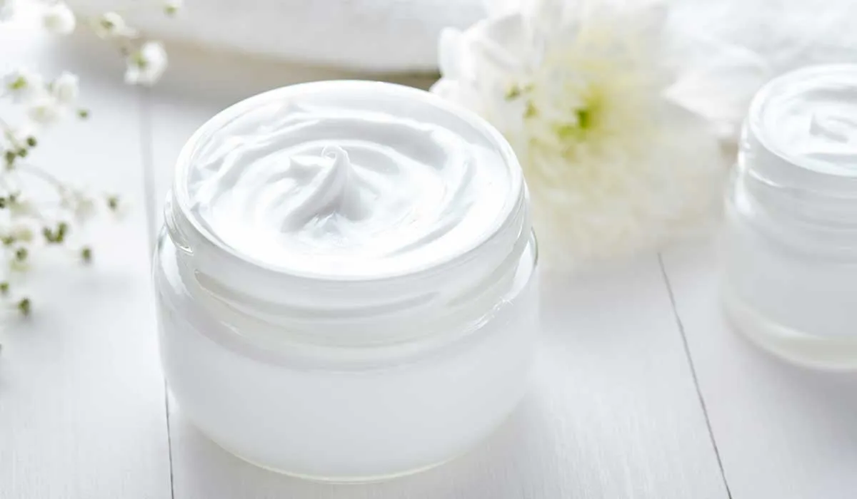 prepara tus cremas en casa para combatir las arrugas