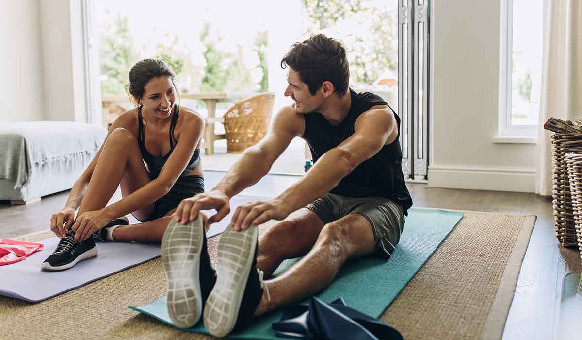 aprovecha los beneficios que hacer ejercicio en pareja tiene para los dos