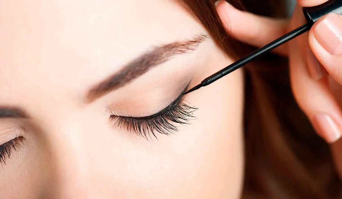 errores de maquillaje que te hacen lucir mal